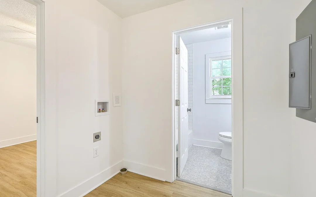 Clean Minimalist Bathroom in Classic White