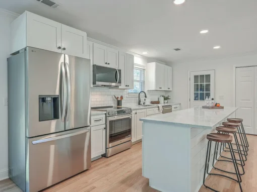 Classic White Kitchen with Open Concept Design Classic White Kitchen with Open Concept Design