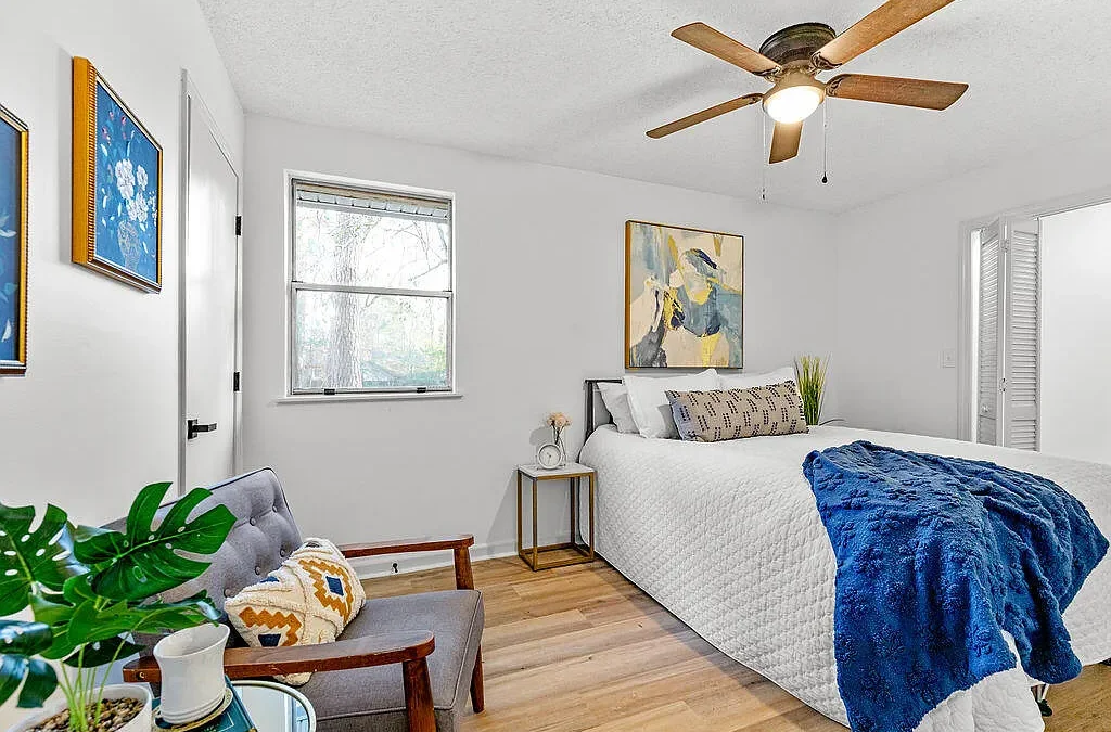 Contemporary Bedroom Suite Renovation